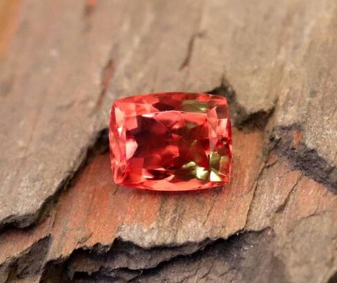 Earthmined 9 Ct Faceted Natural Alexandrite Gemstone – Multi Color Changing Loose Stone for Custom Rings Pendants and Jewelry Making in Kuwait