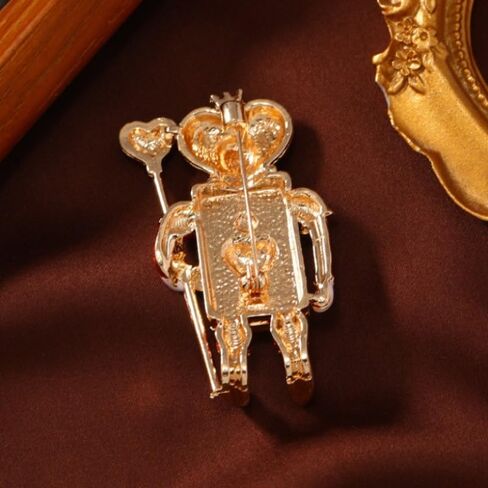 Retro Spade Soldier Alloy Brooch, Cute Stylish Corsage Pin Fashion Decor Accessory in Kuwait