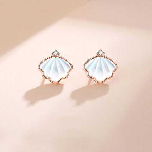 1 Pair Natural Shell Stud Earrings, Cubic Zirconia Inlaid Scallop Seashell Earrings, Dainty Ocean Themed Jewelry for Women, Hypoallergenic Daily Studs in Kuwait