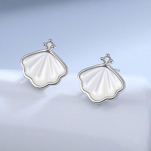 1 Pair Natural Shell Stud Earrings, Cubic Zirconia Inlaid Scallop Seashell Earrings, Dainty Ocean Themed Jewelry for Women, Hypoallergenic Daily Studs in Kuwait