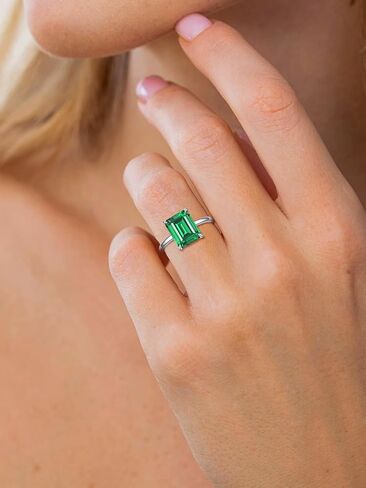 Yaresul 4ct 8x10mm Emerald-Cut Class Gemstone Birthstone Simulated Emerald Solitaire Engagement Rings for Women Gift for Mothers, Grandma Thanksgiving Day 14K Gold plated 925 Sterling Silver Size 5-10 in Saudi Arabia