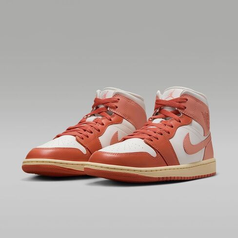 حذاء Air Jordan 1 متوسط ​​للنساء (جذور الشراع/جذر الفوة/موسلين/جذر الفوة الخفيف) مقاس 6.5 in Kuwait