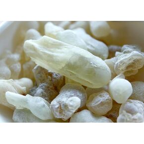 Royal Frankincense Bulk Certified Organic Green Hojari/Hojary Frankincense Resin from Oman (Boswellia Sacra) (2 kg/Kilogram) in Saudi Arabia