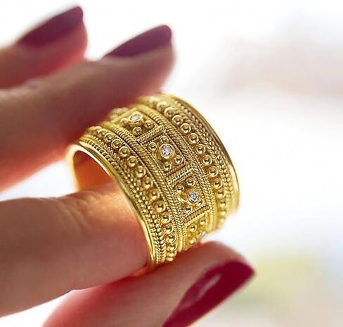 Fashion Wide Rings for Women Modern luxury Party Daily Wear Jewelry with Cubic Zirconia in Kuwait