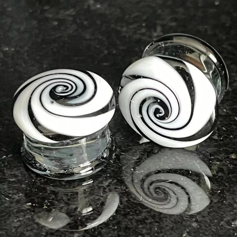زوج من سدادات التوهج المزدوجة المصنوعة من الزجاج الدوامي المنومة باللونين الأبيض والأسود الرائعة - الأنفاق - أجهزة القياس - مجوهرات الجسم in Kuwait