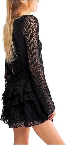 Free People، Tabby Lace Mini، أسود، S in Kuwait