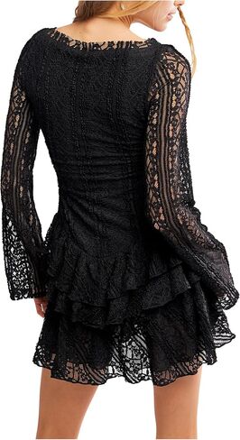 Free People، Tabby Lace Mini، أسود، S in Kuwait