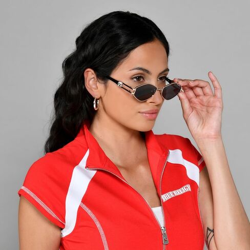 نظارة شمسية نسائية ذات تصميم هندسي ذهبي من True Religion Dixie in Kuwait