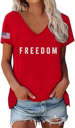 تي شيرت Freedom للنساء قمصان وطنية مضحكة للرابع من يوليو كاجوال برقبة على شكل حرف V وأكمام قصيرة وطبعة جرافيك in Kuwait