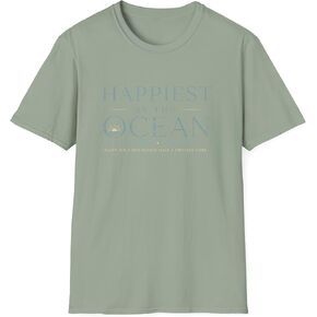 قميص Happiest By The Ocean، تي شيرت لمحبي الشاطئ، قميص جمالي ساحلي، هدية العطلة الصيفية لمحبي المحيط in Kuwait