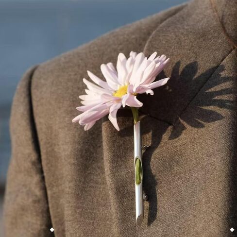 Flower Holder Brooch Pin for Women Real Flower Vase Holder Corsage Stick Wedding Graduation Prom Accessories in Kuwait