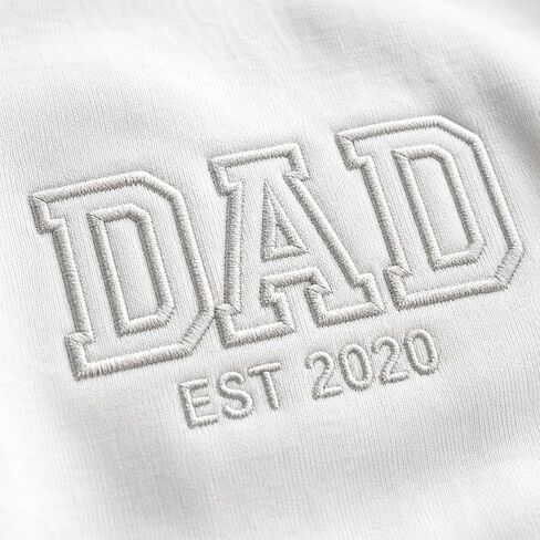 تي شيرت مطرز شخصي، هدية مطرزة باسم DAD Est Year للرجال (الولايات المتحدة، ألفا، X-Small، 5X-Large، عادي، عادي، أسود) in Kuwait