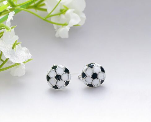 ديكور كأس العالم 2026، لوازم حفلات كرة القدم، معدات مشجعي كرة القدم 2026، أقراط كرة القدم للنساء، أقراط رياضية من الفضة الإسترليني in Kuwait