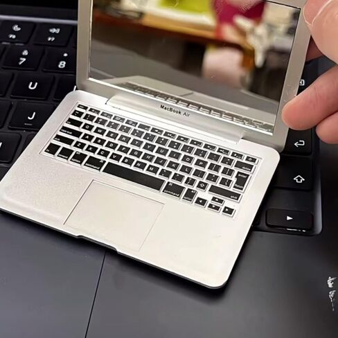 كمبيوتر محمول صغير مبتكر مع مرآة مكياج، زينة عملية لتزيين المنزل، قابل للطي، مناسب للخروج والسفر (فضي) in Kuwait