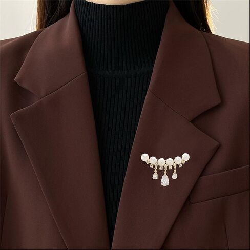 Elegant Pearl Rhinestone Tassel Brooch for Women Sparkling Crystal Pearls Lapel Pin Badge Dresses Clothing Accessories Jewelry in Kuwait
