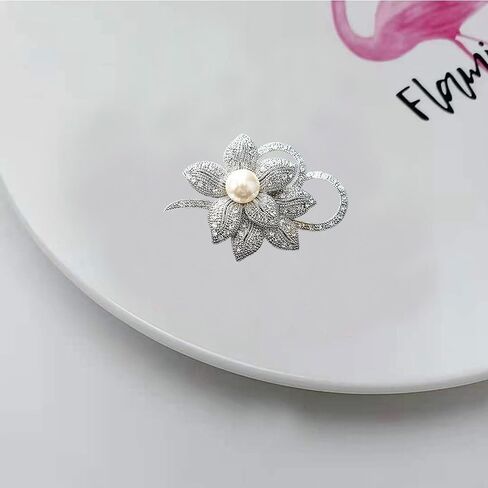 Crystal Pearl Flower Brooch Pin for Women, Rhinestone Floral Brooch Wedding Jewelry, Shiny Pin for Party Dance Banquet Dress Coat Accessories in Saudi Arabia