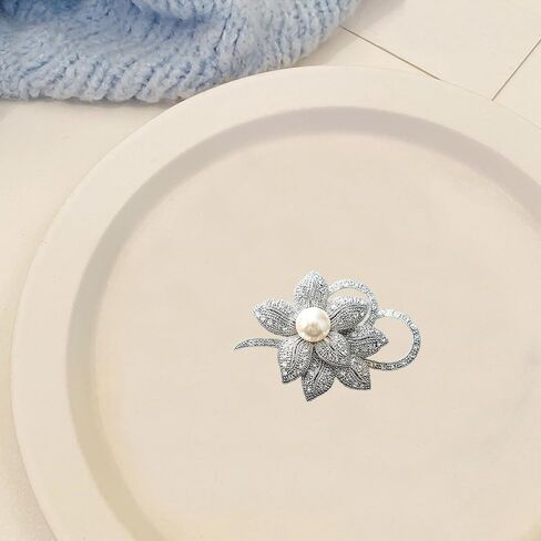 Crystal Pearl Flower Brooch Pin for Women, Rhinestone Floral Brooch Wedding Jewelry, Shiny Pin for Party Dance Banquet Dress Coat Accessories in Saudi Arabia