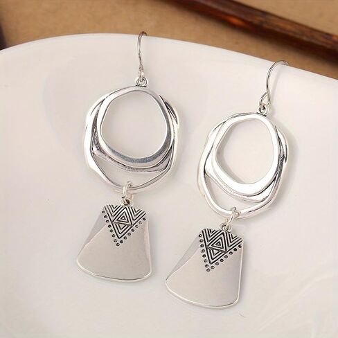 Creative Retro Geometric Pattern Pendant Earrings, Women's Ethnic Style Earrings, Personalized Jewelry Accessories for Daily Parties in Kuwait