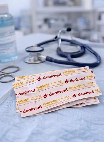 Dealmed Sterile Flexible Fabric Adhesive Bandages – 1x3 Inch (15 ct.) Breathable First Aid Strip Pack - Soft Stretch Wound Patch for Medical, Emergency Kits & Clinic, 15/Box (Pack of 1) in Kuwait