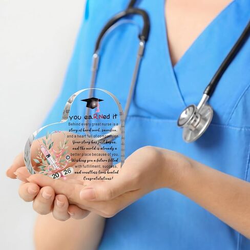 Lewtemi ممرضة هدية التخرج 2026 ممرضة مسجلة RN الهدايا محفورة الاكريليك حصل عليها علامة RN هدية التقدير RN هدية القلب التخرج الجدول المركزية تذكارات الديكور وزن الورق in Kuwait