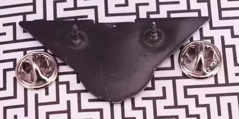 التجار المارقة رمز رمز المناضل الحملة الصليبية العظمى الإمبراطورية رجل الخيال الحرب مجلس لعبة فيديو 2 "الشارات المثبته بالدبابيس in Kuwait