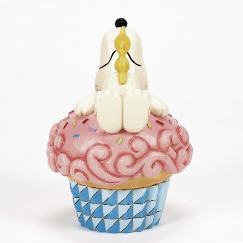 Enesco Peanuts من مجموعة Jim Shore Collection Snoopy and Woodstock مستلقيًا على تمثال كب كيك - تمثال من الراتنج الحجري مصنوع يدويًا من الفول السوداني القابل للجمع، تمثال ديكور المنزل لعيد الميلاد، 5.31 بوصة in Kuwait