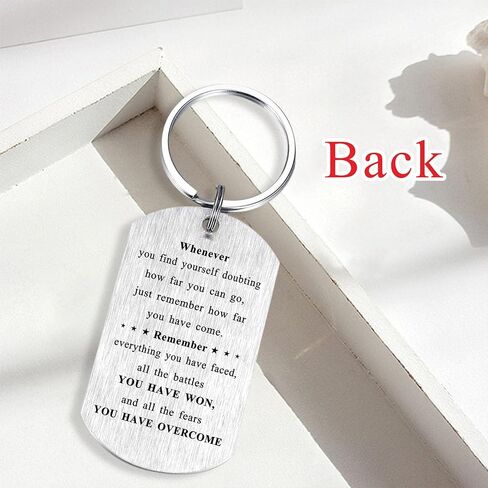 Alotozo Boxing Gifts - Boxing Keychain for Teens Boys, Never Give Up Inspirational Key Chain Gift for Boxers Athletes, Fathers Day Graduation Birthday in Kuwait