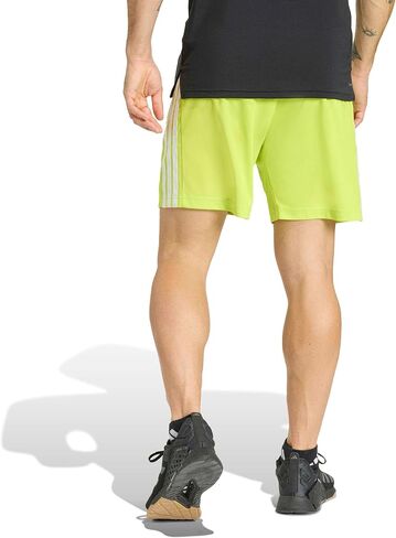 شورت Workout Essentials Basic 3-Stripes بيكيه للرجال من أديداس in Kuwait