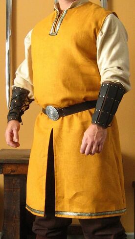 SUNLEXA Medieval Knight Viking Tunic Men's Costumes Surcoat Tabard for Halloween Costumes Cosplay Renaissance Costume (S-6XL) in Saudi Arabia