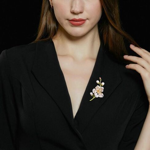 Peach Blossom Brooch with Pearl Rhinestone Spring Summer Romantic Floral Lapel Pin for Women Dresses Coats Scarves Party Jewelry Accessory in Kuwait