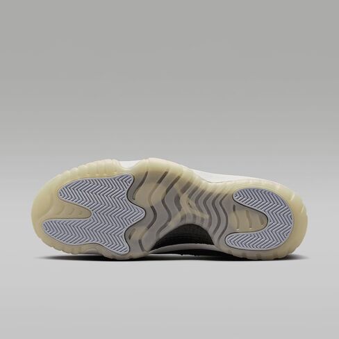 حذاء Air Jordan 11 Retro LNY للرجال (HQ7000-001، أسود/رمادي لكرة القدم/أبيض ساميت) مقاس 11.5 in Kuwait