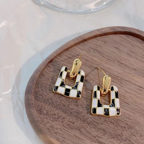 Gold Checkered Earrings for Women Black and White Checkered Dangle Earrings Geometric Square U-shaped Checkered Earrings Stylish Elegant Jewelry for Women in Saudi Arabia