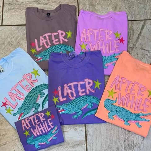 تي شيرت Comfort Colors Later Gator Graphic، طباعة أمامية وخلفية، تمساح مضحك بعد بينما تمساح متعدد in Kuwait