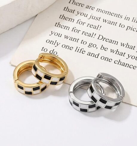 Checkered Earrings, 4 Pcs Small Checkered Earrings for Women, Tiny Round Circle Cartilage Huggie Hoop Earring Stainless Steel Set(Gold Silver) in Saudi Arabia
