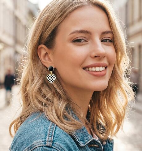 Racing Earrings, 1Pair Heart-Shaped Checkered Earrings for Women for Racing Fans Race Day Gift (1.18 * 0.62 inch) in Saudi Arabia