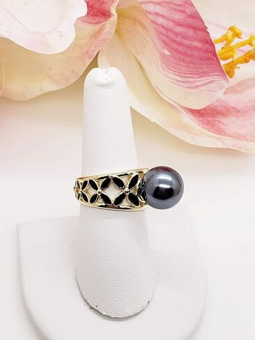 Plumeria Band Pearl Ring in Saudi Arabia