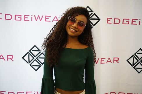 EDGEIWEAR Oversized Cat Eye Flat Lens Sunnies Spring Hinge W/Fiber Case M3158S in Saudi Arabia