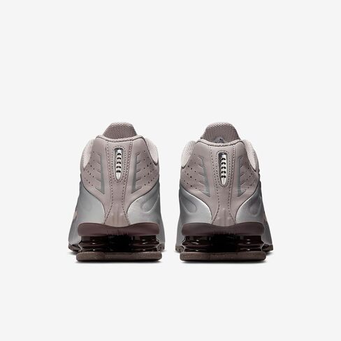 Nike Shox R4 Men's Shoes (Cave Stone/College Grey/Baroque Brown/Cave Stone) Size 11.5 in Kuwait