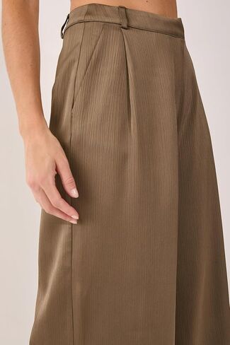 Nasty Gal Women's Satin Pleated Tailored Pants in Saudi Arabia