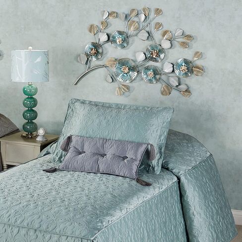 لوحة فنية جدارية مزهرة من Touch of Class Regence - أزرق مائي - منحوتة معدنية معلقة للحمام وغرفة النوم - زهور مزخرفة وأوراق وبتلات - غرفة طبيعة على الطراز النباتي in Kuwait