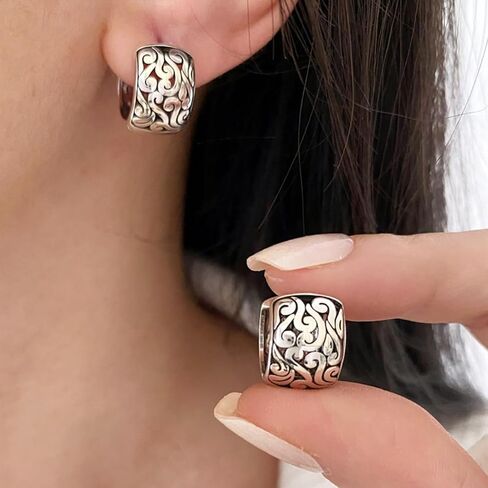 Retro Small Hollow Hoop Earrings, Women's Ethnic Style Simple Versatile Copper Earrings, for Women Party Wedding Minimalist Trendy Everyday Ear Jewelry Statement Gift in Saudi Arabia