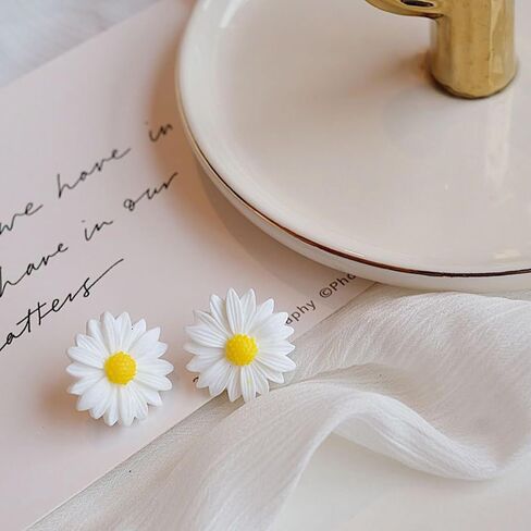 Daisy Flower Stud Earrings Cute Daisy Flower Earrings for Women in Saudi Arabia