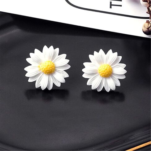Daisy Flower Stud Earrings Cute Daisy Flower Earrings for Women in Saudi Arabia