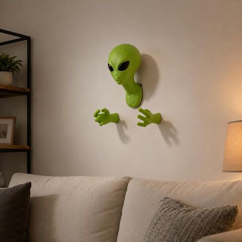 3D Green Wall Decor, PVC Alien Head and Hands Wall Sculpture for Bedroom Living Room Entryway Photo Prop (Green Alien Wall Hanging) in Kuwait