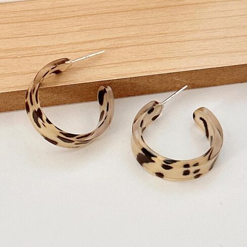Leopard Print Acrylic Hoop Earrings for Women - Acrylic Tortoise Shell Hoop Earrings Lightweight C Shape Earrings in Kuwait