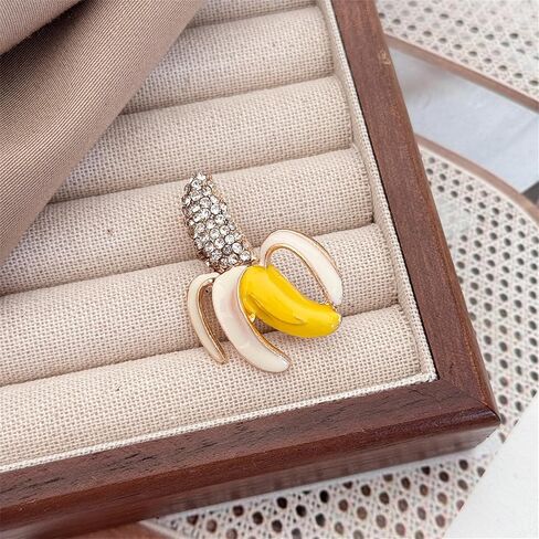 Crystal Banana Brooch Pin for Women Tropical Banana Enamel Brooch Unique Fruit Pin Dainty Christmas Birthday Jewelry Clothing Backpack Jacket Hat Decoration in Kuwait