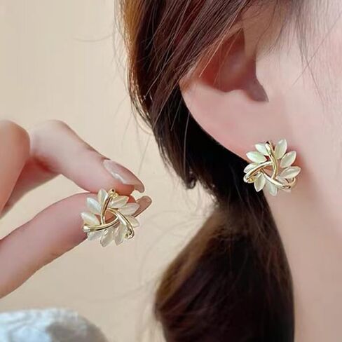 French Style Cat's Eye Stone Floral Stud Earrings, Minimalist Petal Design Elegant Earrings for Women, Dainty Everyday Luxury Jewelry, All-Season Wear for Girlfriend and Friends in Kuwait