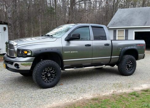 مشاعل MaxMate Fender متوافقة مع 2002-2008 Dodge Ram 1500؛ 2003-2009 2500 3500 (غير مناسب لنماذج السرير 8 أقدام 2006-2009)، نمط مثبت بمسمار قابل للطلاء بشكل ناعم 4 قطع | TFD84078 in Kuwait