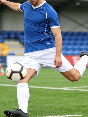 Football Jersey Set Jersey and Shorts Soccer Training Kit Breathable Quick Dry Sports Outfit for Practice Game Team Wear in Kuwait