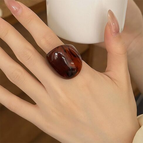 Chunky Amber Tortoiseshell Resin Ring for Women Wide Band Statement Ring for Daily Wear Casual Outfits in Saudi Arabia